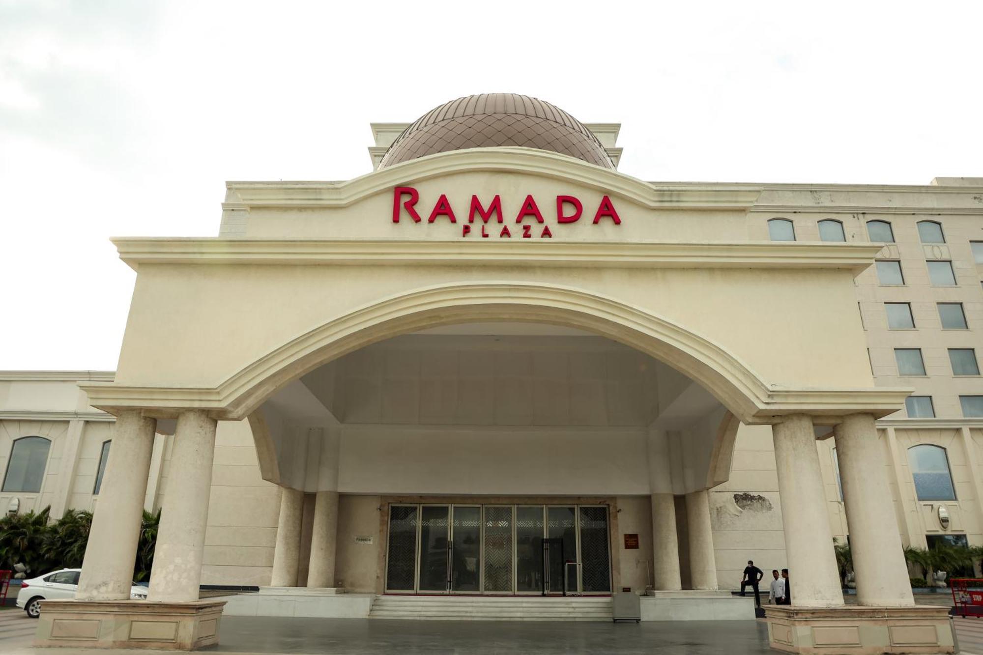 Ramada Plaza By Wyndham Lucknow酒店 外观 照片