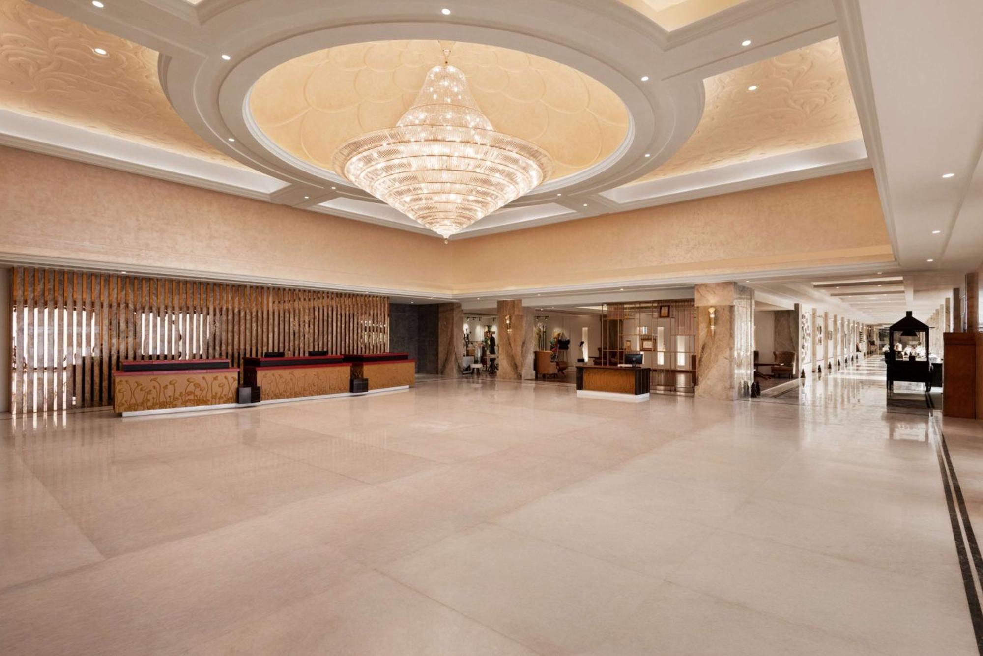 Ramada Plaza By Wyndham Lucknow酒店 外观 照片